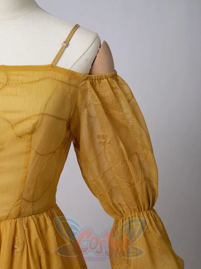 Star Wars Padme Amidala cosplay puff sleeve detail gathers embroidered sheer fabric along the upper arm.