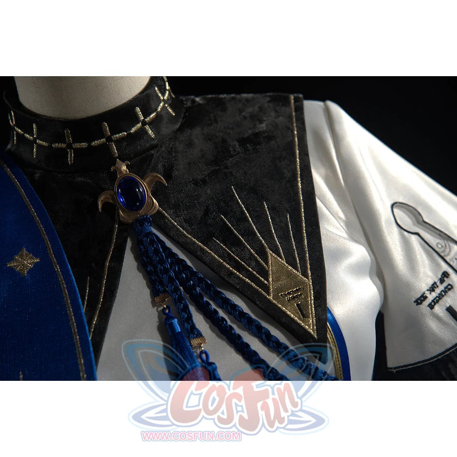 Wuthering Waves Phoebe cosplay collar detail sets a blue necklace accent against black and gold trim.