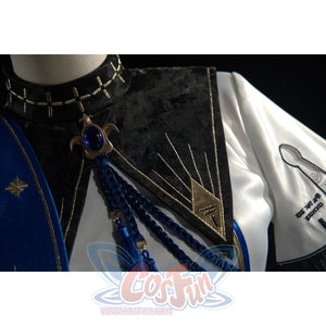 Wuthering Waves Phoebe cosplay collar detail sets a blue necklace accent against black and gold trim.