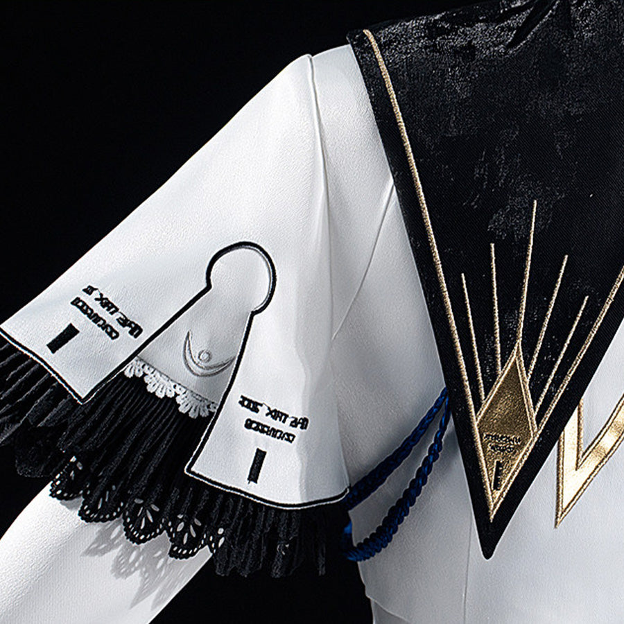 Wuthering Waves Phoebe cosplay sleeve detail frames black fringe beneath white fabric and gold embroidery
