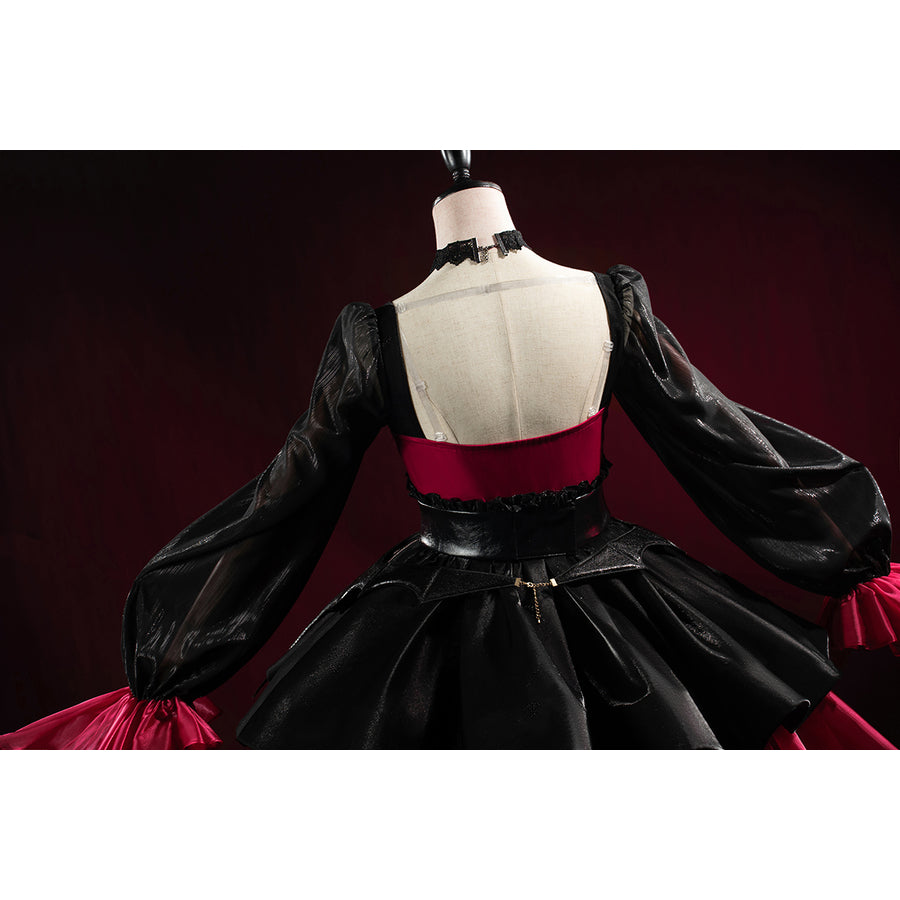 Wuthering Waves Phrolova cosplay costume back detail highlights black sleeves and a red waist panel.