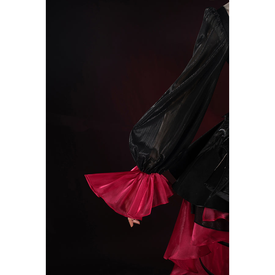 Wuthering Waves Phrolova cosplay sleeve side view shows black fabric flowing into a red cuff.