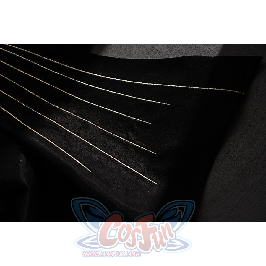 Wuthering Waves Phrolova cosplay skirt panel detail features thin gold stripes over black fabric.