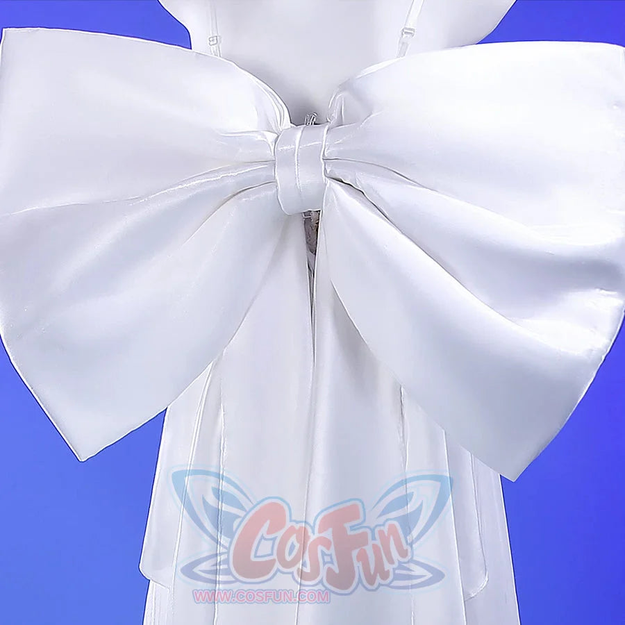 Sailor Soldiers Princess Serenity cosplay gown back detail centers an oversized satin bow above the layered skirt.