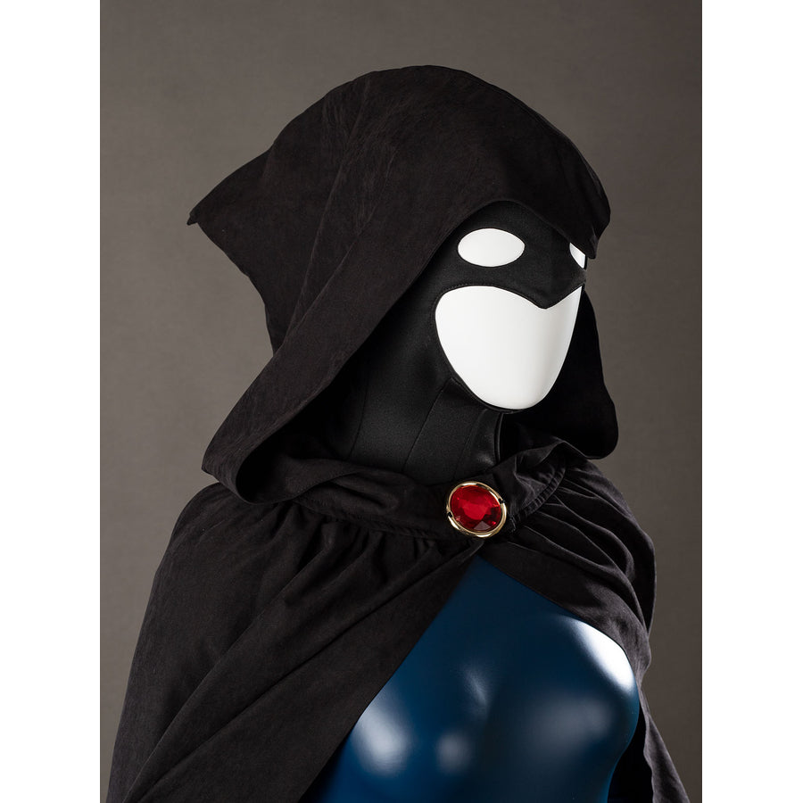 Raven Rachel Roth cosplay hood side detail layers black fabric around the red clasp at the shoulder.