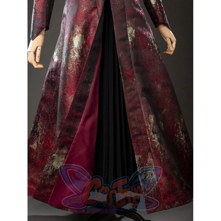 Rhaenyra Targaryen cosplay costume opens the front robe slit over the dark pleated skirt.