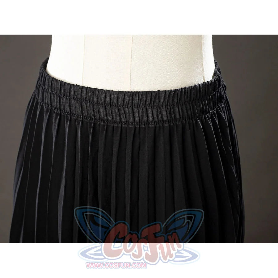 Rhaenyra Targaryen cosplay costume frames the elastic waist above dark pleated skirt folds.
