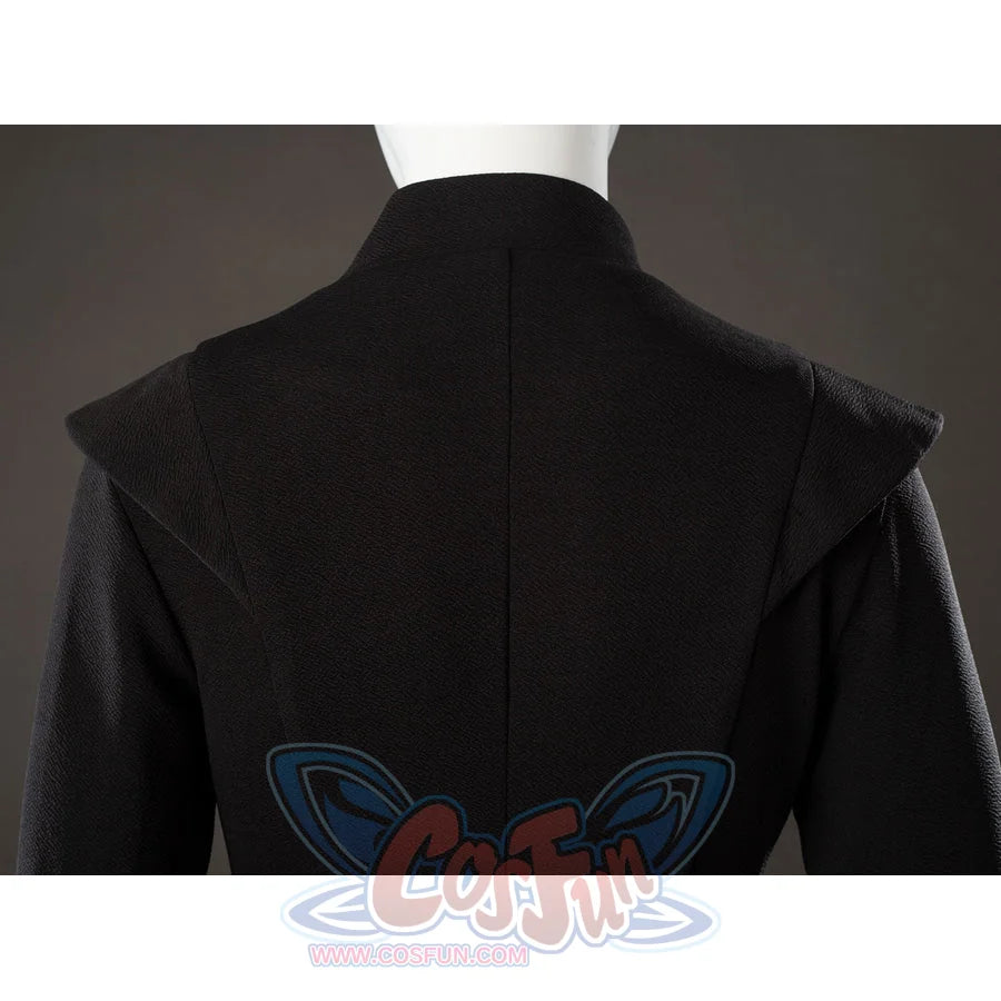 Rhaenyra Targaryen cosplay inner robe back detail keeps a clean center seam between broad shoulder panels.