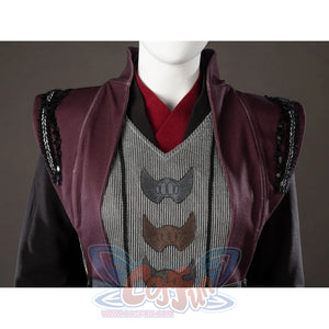 Rhaenyra Targaryen cosplay shoulder detail frames maroon robe edges around the gray vest.