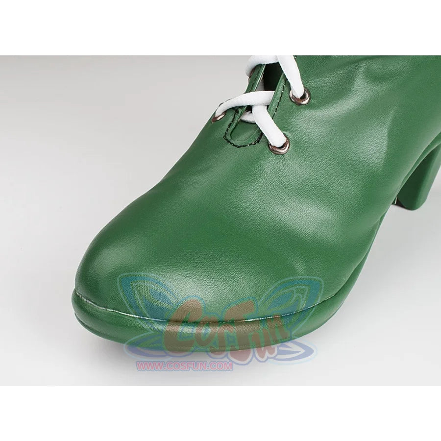 Sailor Jupiter Makoto Kino cosplay boot toe detail focuses on green faux leather and lace eyelets