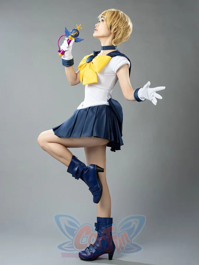 Sailor Uranus Tenoh Haruka cosplay costume action pose lets navy pleats flow below the sailor bodice