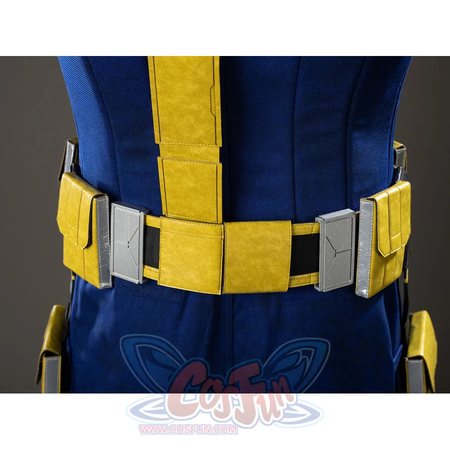 Scott Summers cosplay back belt close-up aligns yellow panels with gray plates across the blue waist.