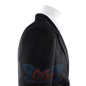 Harvey Dent Two-Face cosplay jacket shoulder detail curves a black sleeve into the split lapel line.