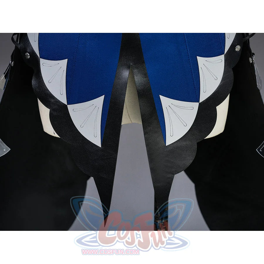 Velina Airgid cosplay back train detail layers blue and white panels over the black split skirt.