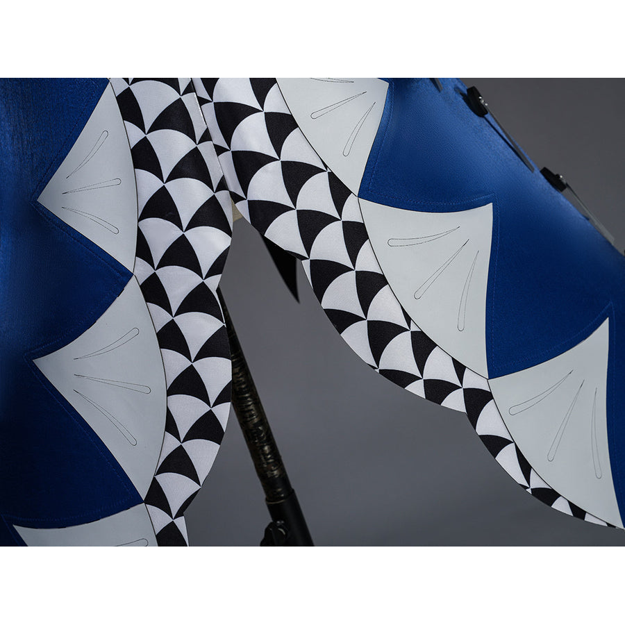 Velina Airgid cosplay train panel detail layers white scalloped fabric over the blue and black skirt.