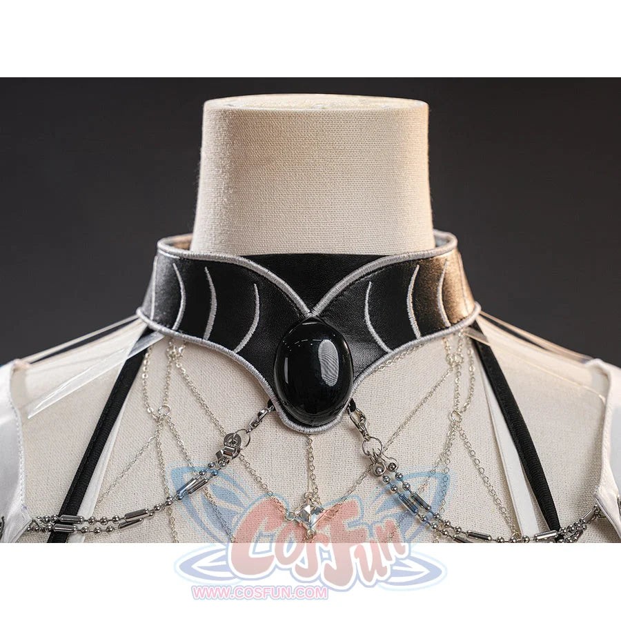 Velina Airgid cosplay costume centers black faux leather choker with silver-tone stitching and central gem-like accents-like.