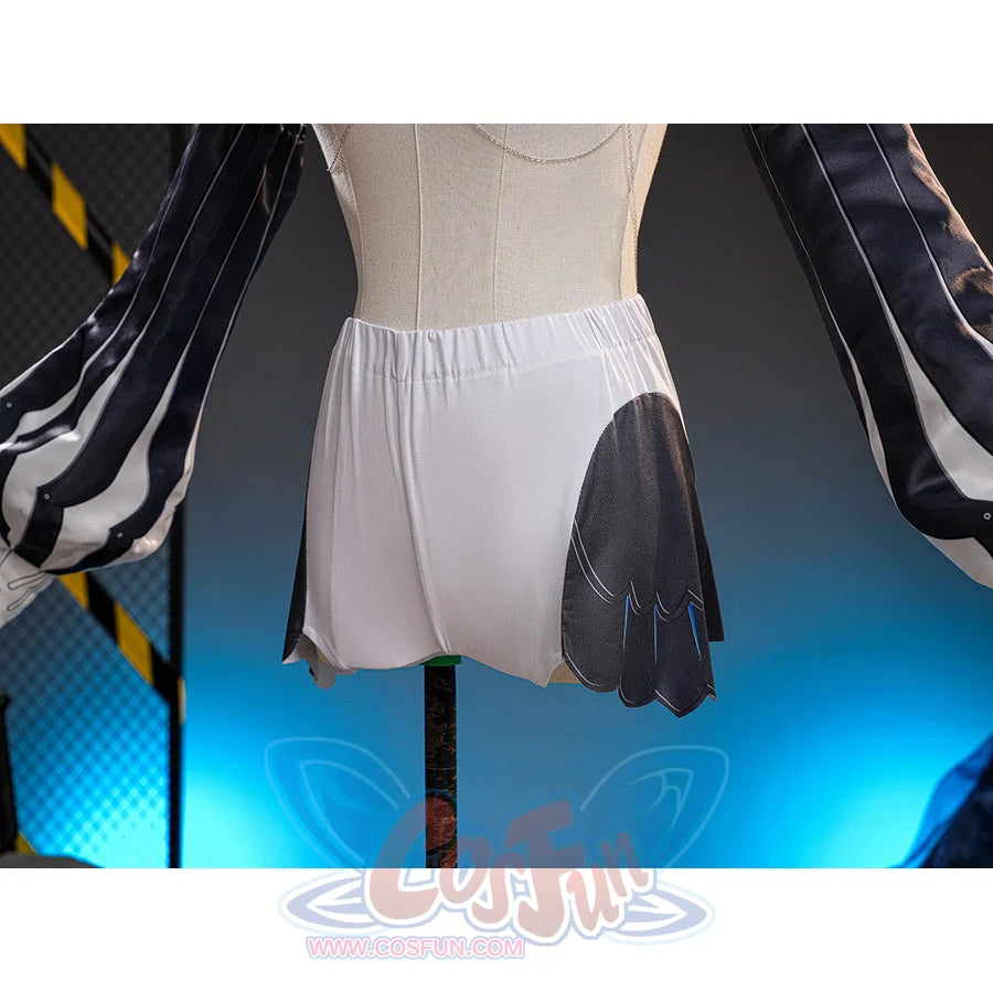 Velina Airgid cosplay costume gathers white safety shorts with decorative dark scalloped trim paired with striped sleeves.