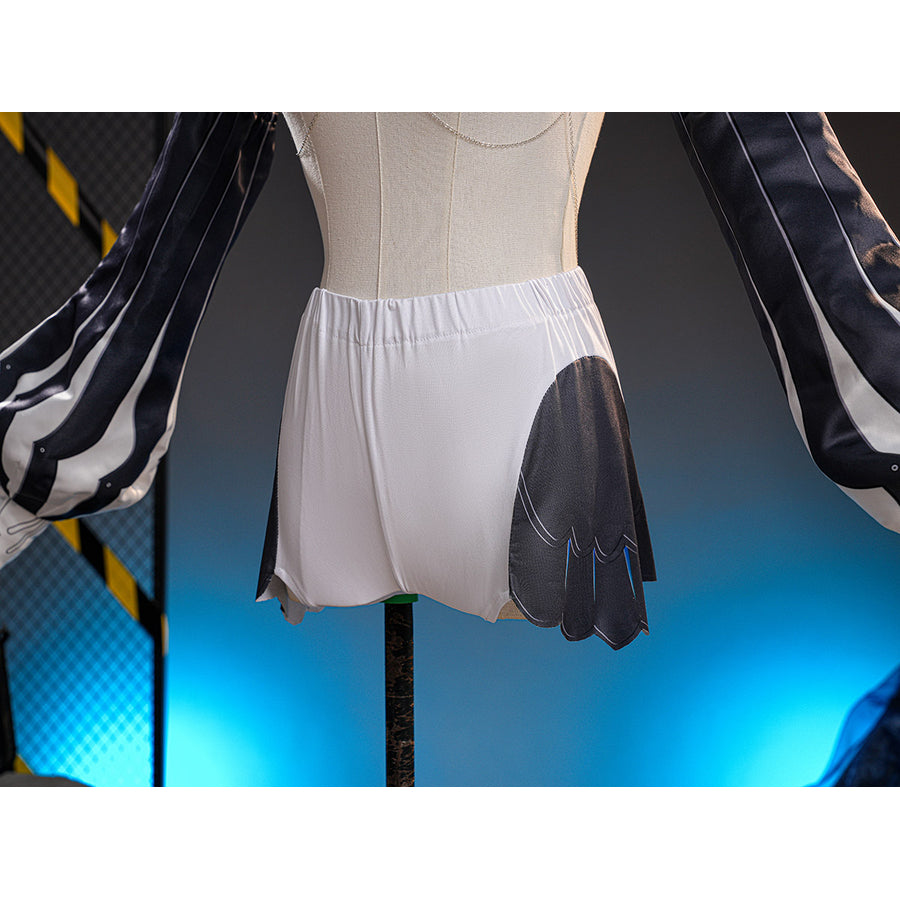 Velina Airgid cosplay costume gathers white safety shorts with decorative dark scalloped trim paired with striped sleeves.