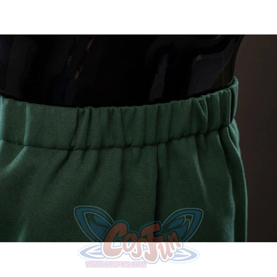 Victor Von Doom cosplay costume pants back presents an elastic green waistband with gathered stitching.