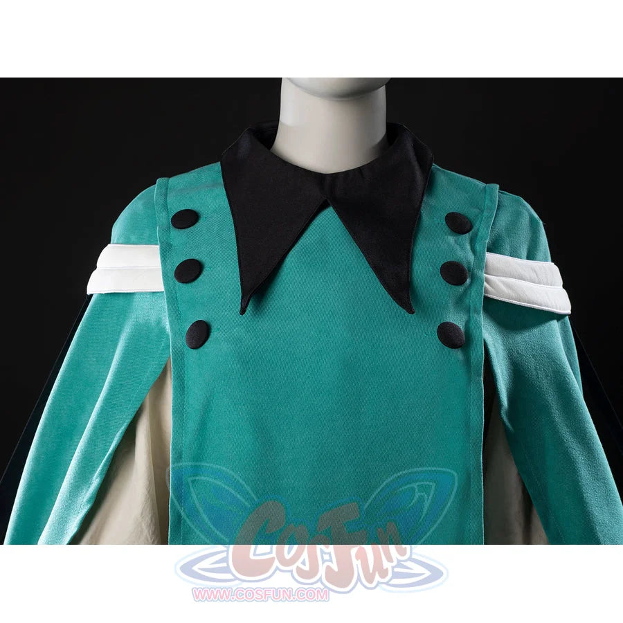 Witch Hat Atelier Coco Tetia Richeh cosplay cloak collar detail places black pointed trim above teal fabric.