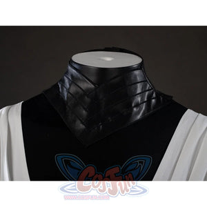 Witch Hat Atelier Qifrey cosplay collar close-up sets black quilted texture above the white robe.