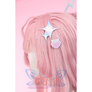 Wuthering Waves Aemeath cosplay hair clips detail pairs a blue star clip with a pink paw heart accent.
