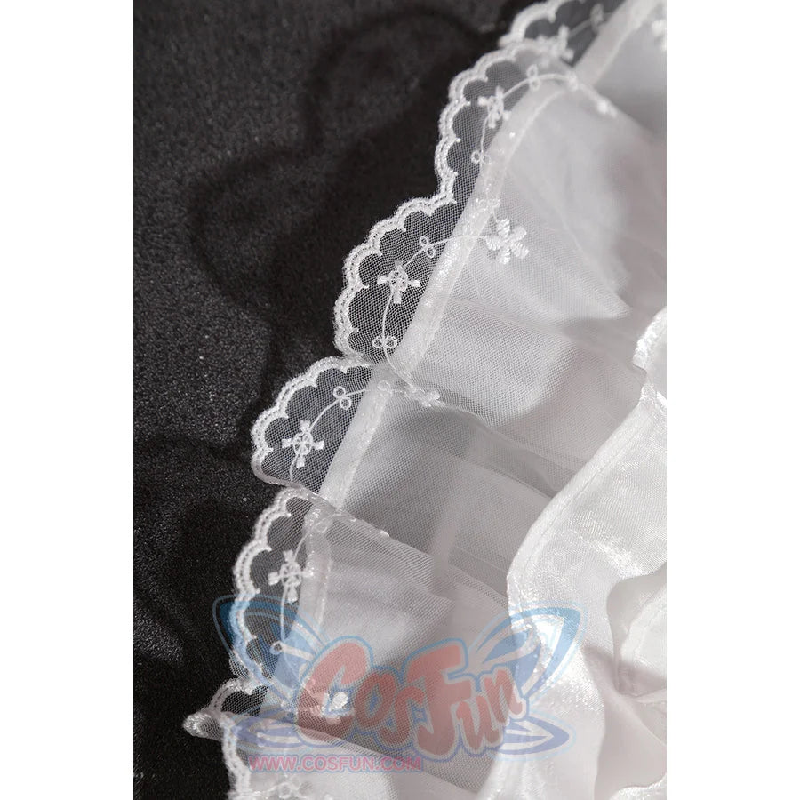 Wuthering Waves Aemeath cosplay lace edge detail traces embroidered flowers along a sheer white ruffle.