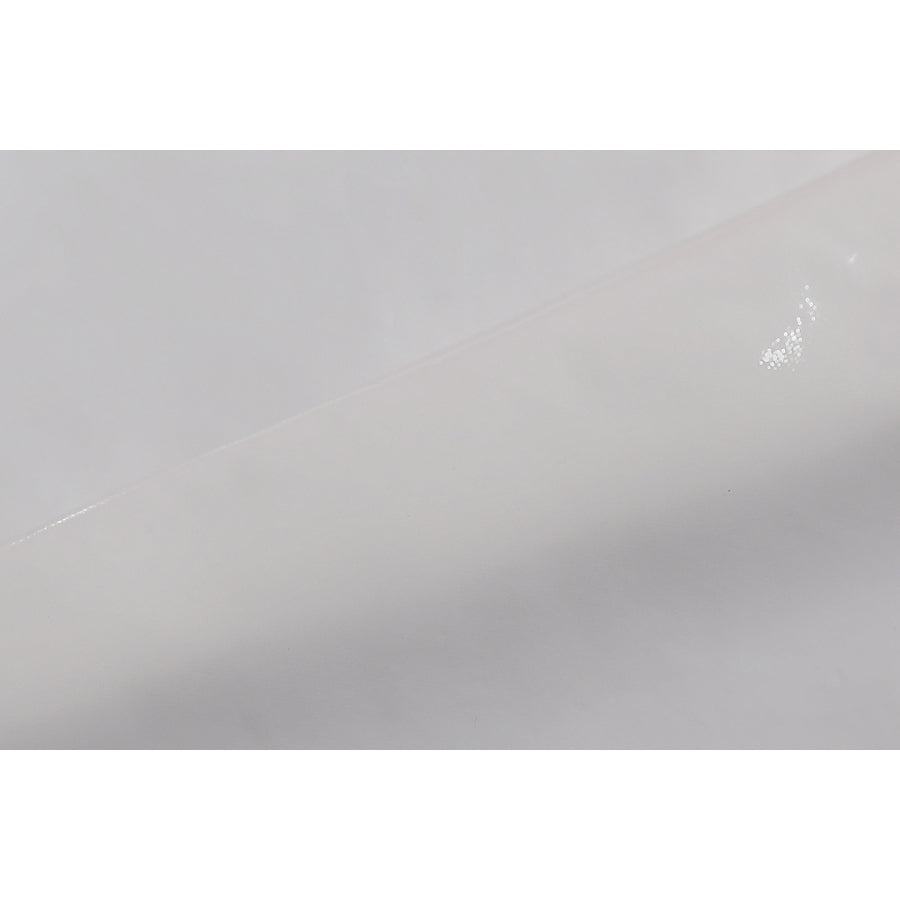 Wuthering Waves Aemeath cosplay mirror PU knit detail presents the smooth white surface used for the halter top.