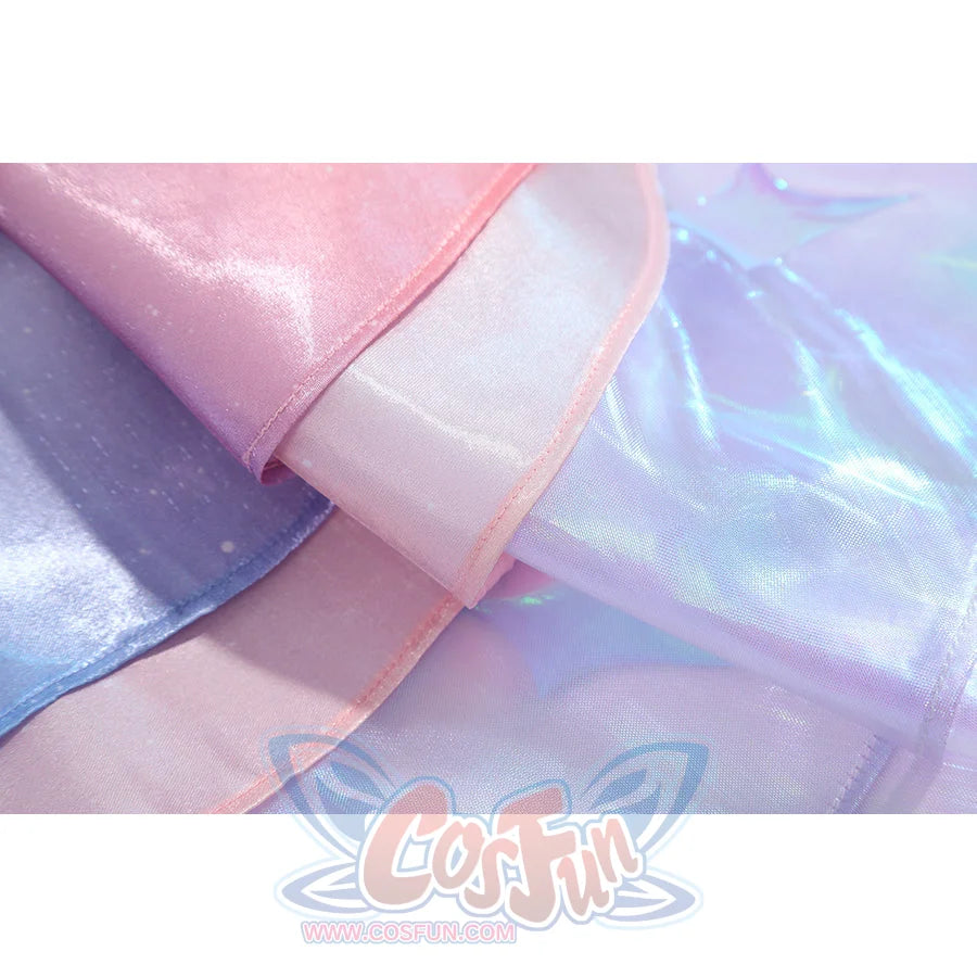 Wuthering Waves Denia cosplay iridescent gauze detail shifts blue, pink, and purple tones across layered fabric.