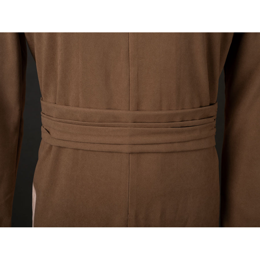 Yoda Master cosplay costume gathers soft knit fabric into a simple folded waist belt that wraps around the midsection.