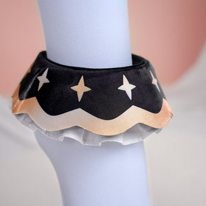 1883 Science and Medium Yongchu Taffy cosplay costume ankle ring gathers black fabric decorated beside star prints.