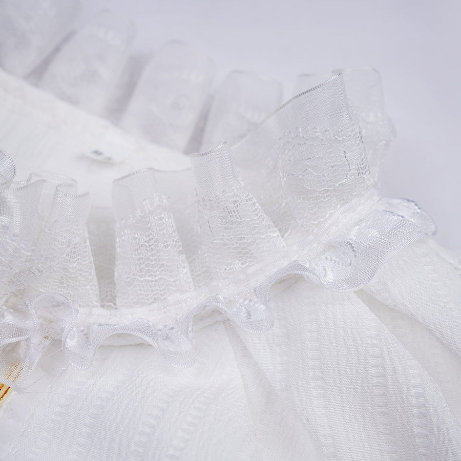 1883 Science and Medium Yongchu Taffy cosplay costume shirt captures delicate white lace frill trim on textured fabric.