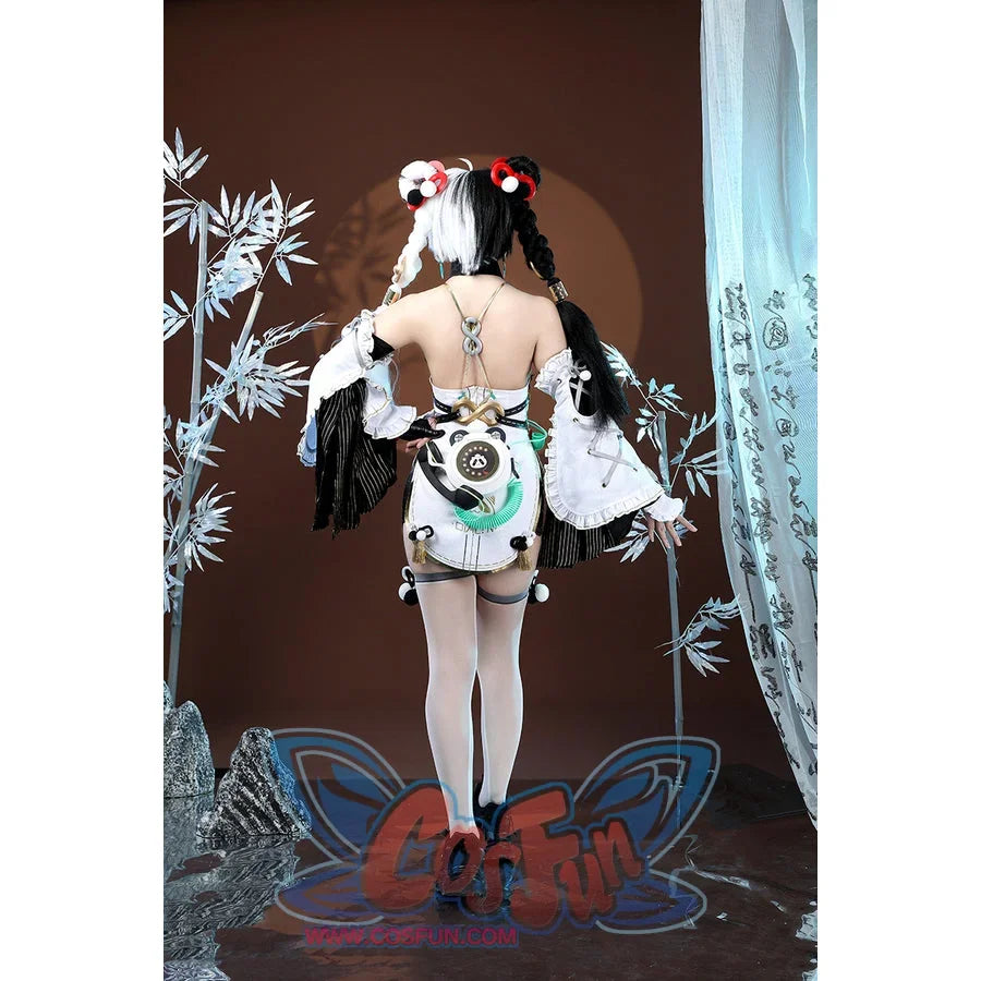 Zenless Zone Zero Dialyn cosplay costume back view shows black straps crossing above the white dress