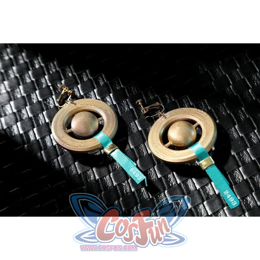 Zenless Zone Zero Dialyn cosplay earrings detail pairs gold-tone rings with turquoise tassel cords