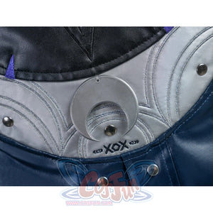 Zenless Zone Zero Promeia cosplay costume back disc detail places a round silver accent over gray fabric.