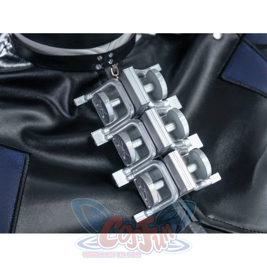 Zenless Zone Zero Promeia cosplay costume front buckle detail stacks silver hardware down the black collar.