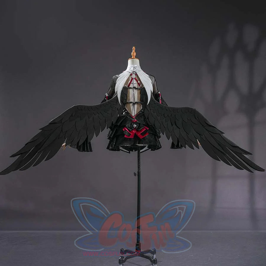 Zenless Zone Zero Ramiel cosplay costume reveals black wings and red bow accents across the back of the dress.
